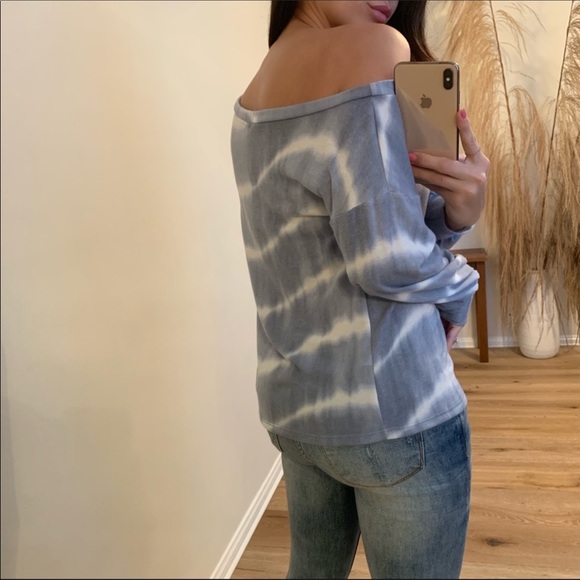 ❌SOLD❌Reposh Danny Tye dye top - Picture 2 of 7